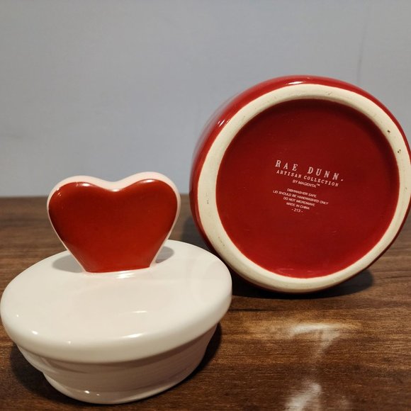Rae Dunn XOXO Valentine's Day Canister Red With White Heart Topper - Picture 3 of 3